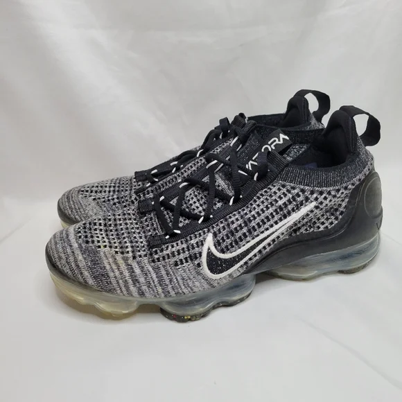 Nike Vapormax Flynit Womens 7.5 - Picture 2 of 8